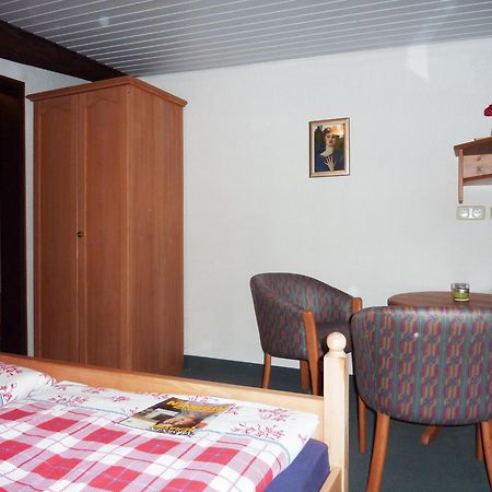 Hof Guttels Waldgasthof Ferienpension Rotenburg an der Fulda Room photo