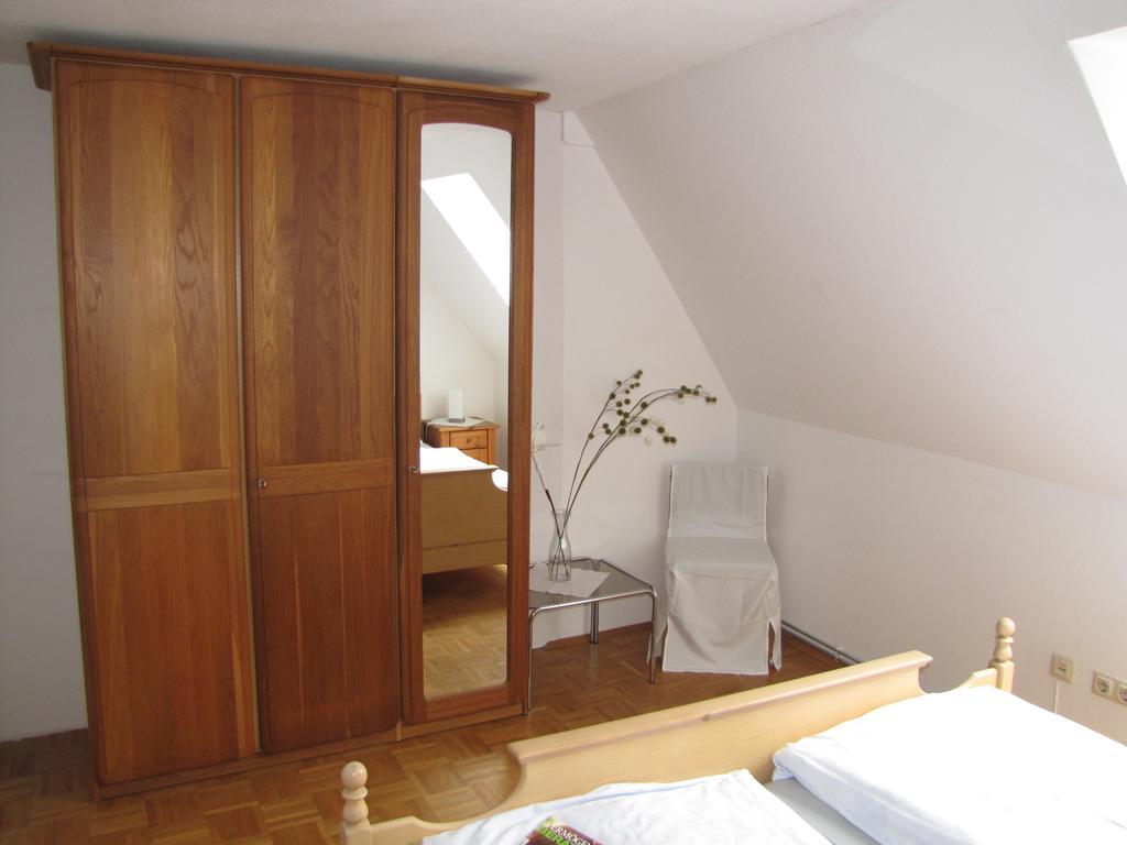 Hof Guttels Waldgasthof Ferienpension Rotenburg an der Fulda Room photo